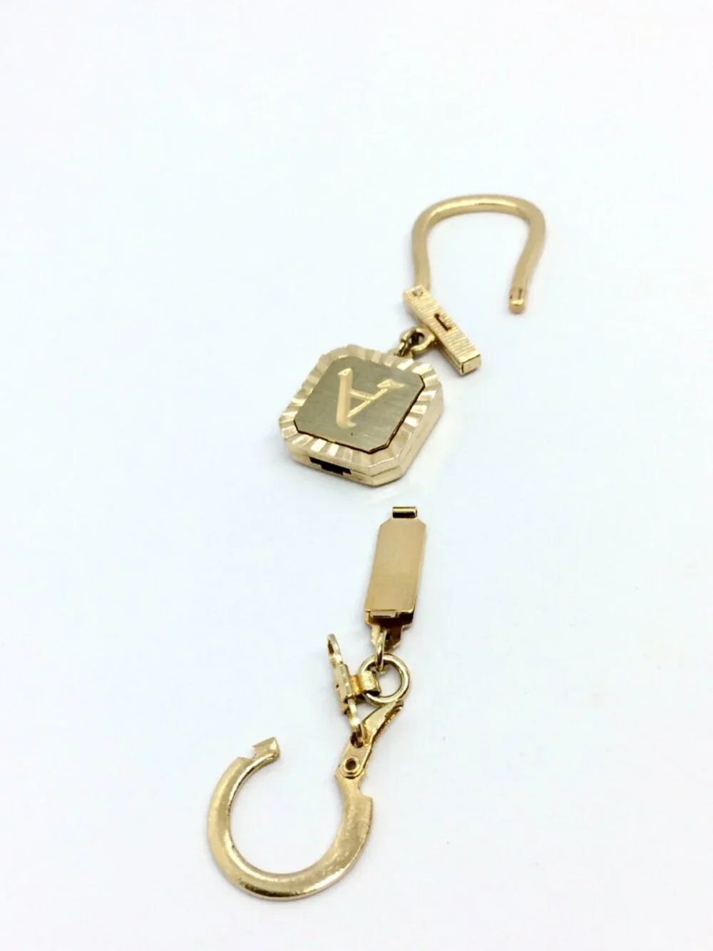 VINTAGE SWANK KEY FOB Gold Tone Detachable Valet Key Holder Initial A